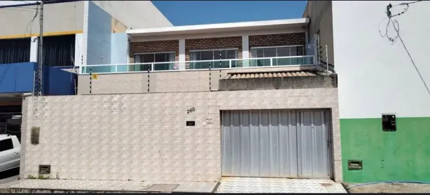 Sobrado com 4 Quartos à venda, 250m² no Aeroporto, Aracaju