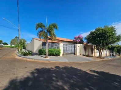 Casa com 3 Quartos à venda, 170m² no Vila Romana, Ibiporã
