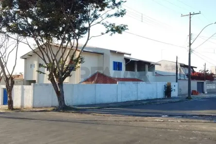 Sobrado com 6 Quartos para alugar, 325m² no Jardim Amoreiras, Campinas