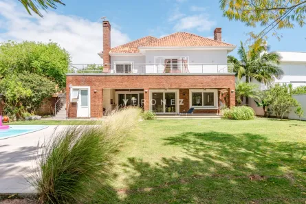 Casa de Condomínio com 5 Quartos para alugar, 471m² no Belém Novo, Porto Alegre