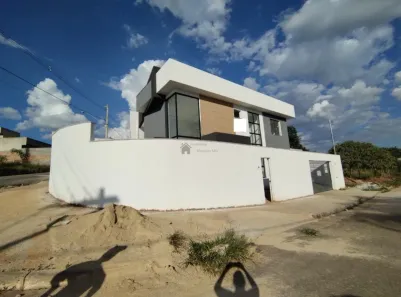 Casa com 3 Quartos à venda, 166m² no Teixeirinha, Betim