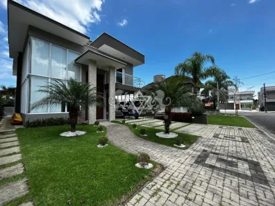 Sobrado com 4 Quartos à venda, 277m² no Costa Nova, Caraguatatuba