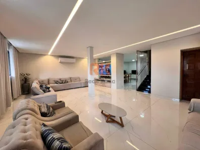 Casa com 5 Quartos à venda, 300m² no Cabral, Contagem