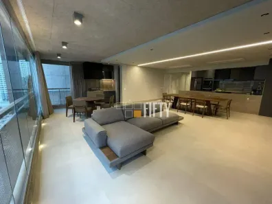 Apartamento com 3 Quartos para alugar, 197m² no Jardim das Acácias, São Paulo