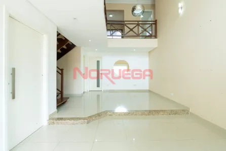 Casa com 3 Quartos para alugar, 217m² no Vista Alegre, Curitiba