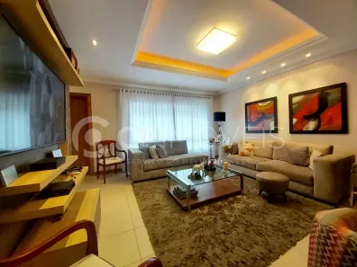Apartamento com 3 Quartos à venda, 202m² no Vila Ipiranga, Porto Alegre