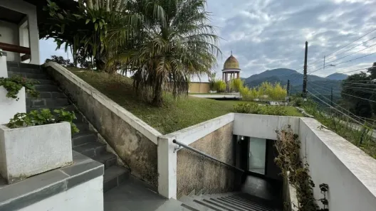 Casa com 4 Quartos para alugar, 817m² no Valparaíso, Petrópolis