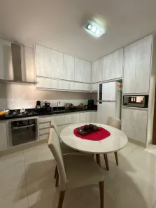 Casa com 2 Quartos à venda, 140m² no Antônio Zanaga, Americana