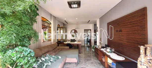Casa com 7 Quartos à venda, 300m² no João Pinheiro, Belo Horizonte