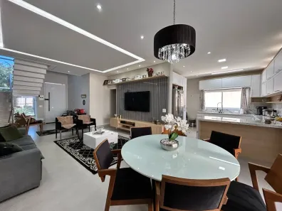 Casa de Condomínio com 3 Quartos à venda, 270m² no Jardim Califórnia, Jacareí