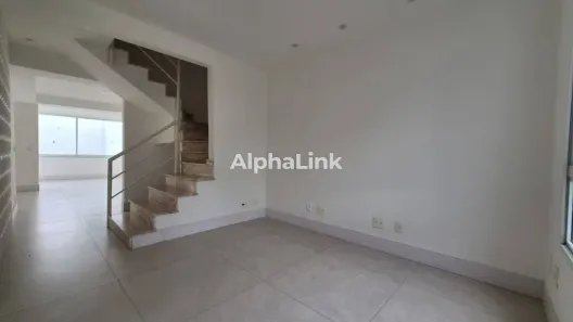 Casa de Condomínio com 4 Quartos à venda, 180m² no Tamboré, Santana de Parnaíba