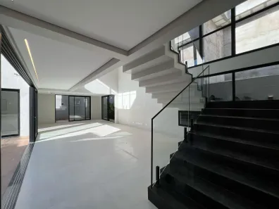 Casa com 4 Quartos à venda, 261m² no Jardins Capri, Senador Canedo