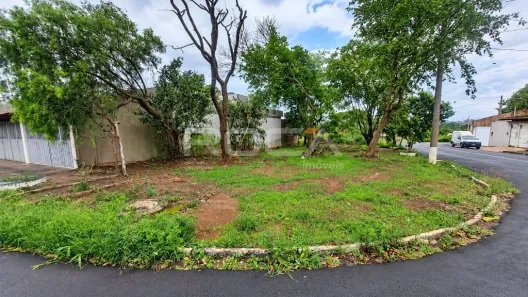 Lote/Terreno à venda, 303m² no Parque Primavera, São Carlos