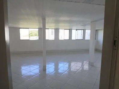 Ponto Comercial à venda, 220m² no Candeal, Salvador