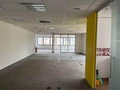 Sala Comercial para alugar, 300m² no Vila Nova Conceição, São Paulo