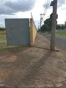 Lote/Terreno para alugar, 1800m² no Jardim Inconfidência, Uberlândia
