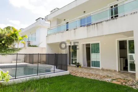 Casa de Condomínio com 3 Quartos à venda, 260m² no Chácara das Candeias, Carapicuíba