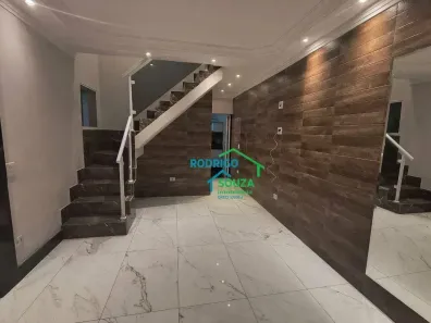 Casa de Condomínio com 3 Quartos à venda, 225m² no Parque Jandaia, Carapicuíba