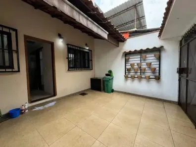 Casa com 3 Quartos à venda, 200m² no Olaria, Rio de Janeiro