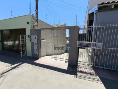 Casa com 1 Quarto para alugar, 48m² no Industrial, Londrina
