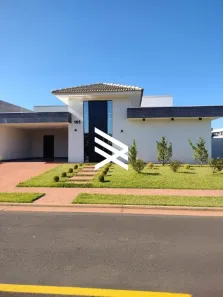 Casa com 4 Quartos para alugar, 231m² no Granja Marileusa, Uberlândia
