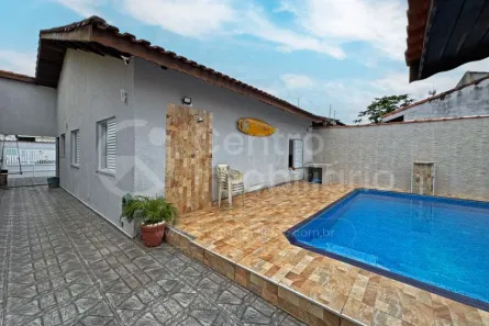 Casa com 3 Quartos à venda, 121m² no Jardim Casablanca, Peruíbe