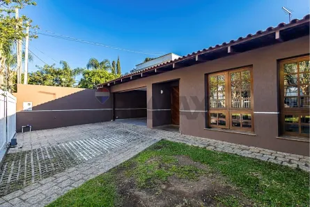 Casa com 3 Quartos à venda, 188m² no São Braz, Curitiba