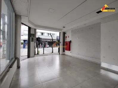 Ponto Comercial para alugar, 34m² no Centro, Divinópolis