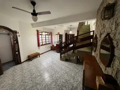 Casa com 3 Quartos à venda, 218m² no Jardim Emília, Jacareí