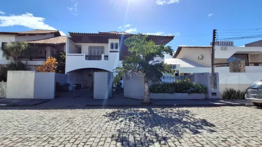 Casa de Condomínio com 4 Quartos à venda, 350m² no Centro, Campos dos Goytacazes