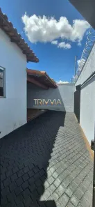 Casa com 3 Quartos à venda, 160m² no Jardim Patrícia, Uberlândia