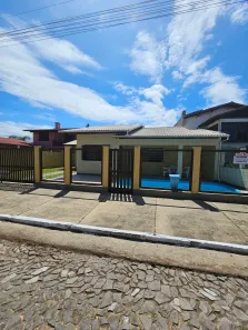 Casa com 4 Quartos para alugar, 120m² no Torres, Torres