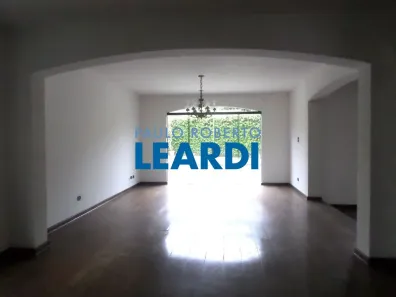 Sobrado com 4 Quartos à venda, 440m² no Boaçava, São Paulo