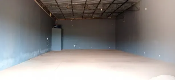Galpão/Depósito/Armazém com 1 Quarto para alugar, 300m² no Taguatinga Norte, Brasília