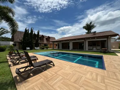 Casa com 4 Quartos à venda, 703m² no Centro, Guararema