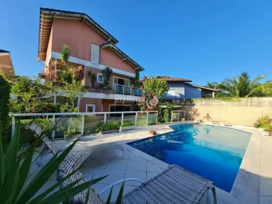 Casa de Condomínio com 3 Quartos para alugar, 232m² no Balneário Praia do Pernambuco, Guarujá