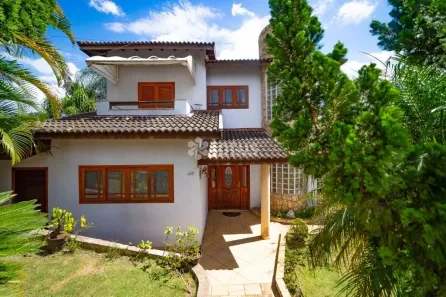 Casa de Condomínio com 4 Quartos à venda, 350m² no Alpes dos Araçás (Jordanésia), Cajamar