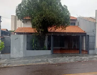 Sobrado com 4 Quartos para alugar, 300m² no Monte Castelo, Campo Grande