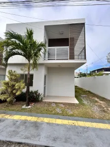 Casa de Condomínio com 4 Quartos à venda, 150m² no Vila Praiana, Lauro de Freitas