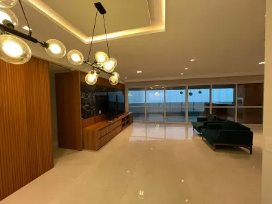 Apartamento com 4 Quartos para alugar, 200m² no Pituaçu, Salvador