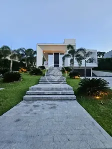 Casa de Condomínio com 4 Quartos à venda, 840m² no Residencial Aldeia do Vale, Goiânia