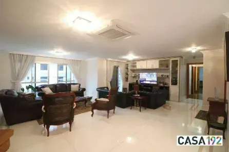 Apartamento com 3 Quartos para alugar, 220m² no Itaim Bibi, São Paulo