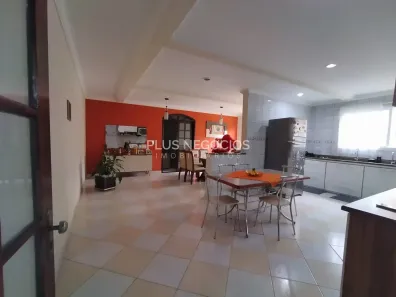 Casa com 3 Quartos à venda, 250m² no Jardim Dois Corações, Sorocaba