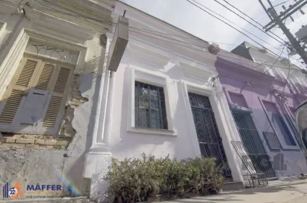 Casa com 2 Quartos à venda, 116m² no Cidade Baixa, Porto Alegre