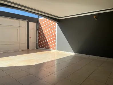Sobrado com 3 Quartos à venda, 280m² no Nossa Senhora da Abadia, Uberaba