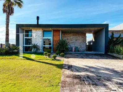 Casa de Condomínio com 3 Quartos à venda, 245m² no Rainha do Mar, Xangri-Lá