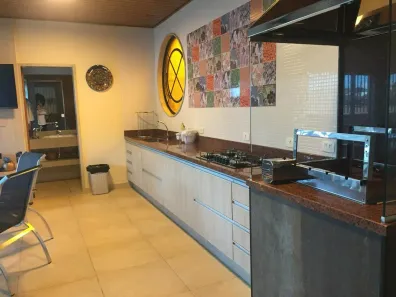 Sobrado com 4 Quartos para alugar, 450m² no Bom Retiro, Uberaba