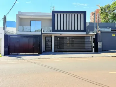 Sobrado com 2 Quartos para alugar, 150m² no Jardim dos Estados, Campo Grande