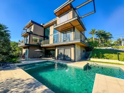 Casa de Condomínio com 3 Quartos à venda, 550m² no Jardim Indaiá, Embu das Artes