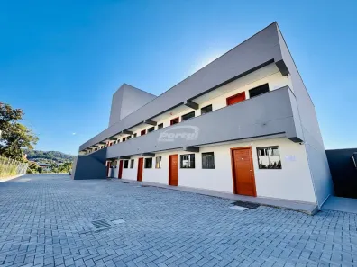 Apartamento com 2 Quartos para alugar, 52m² no Água Verde, Blumenau
